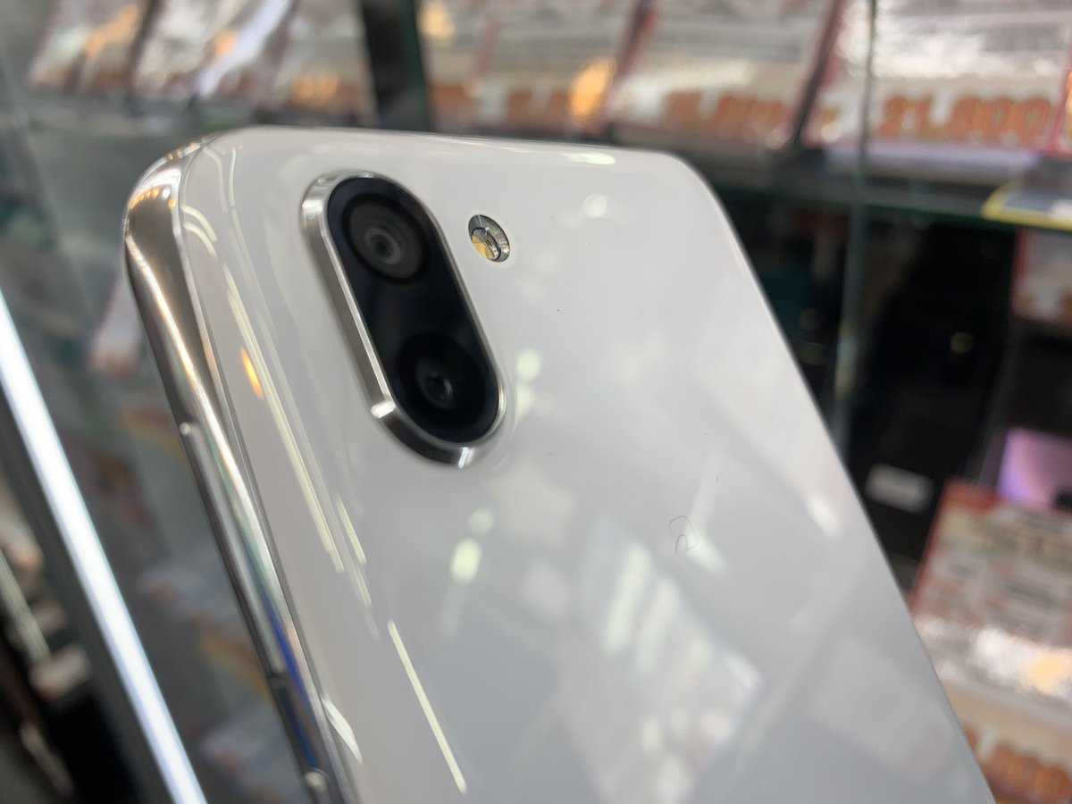 iosys_rojiomote's tweet photo. やばいやすい💦
【AQUOS R2 706SH】
SoftBank SIMロック解除済
中古Cランク 税込10,800円
スナドラ845
メモリ4GB
6.0インチWQHD+
高精細のIGZOディスプレイ✨
\\お値下げ入りました//
845がついにこのお値段‼️
#akiba #イオシス #AQUOSR2 #706SH https://t.co/PIwiCn8wOw