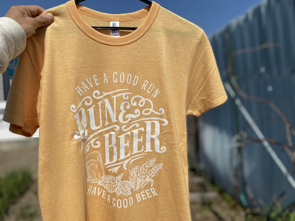 nobu_wkym's tweet photo. RuntripさんのAll you need is Runフーディーと、RUN&BEER Tの新色到着。さすが和歌山ニット👏 素敵な風合いです。
#runtrip
#allyouneedisrun
#runandbeer
#JAMMIN
#和歌山ニット https://t.co/LeLEWiPUVf