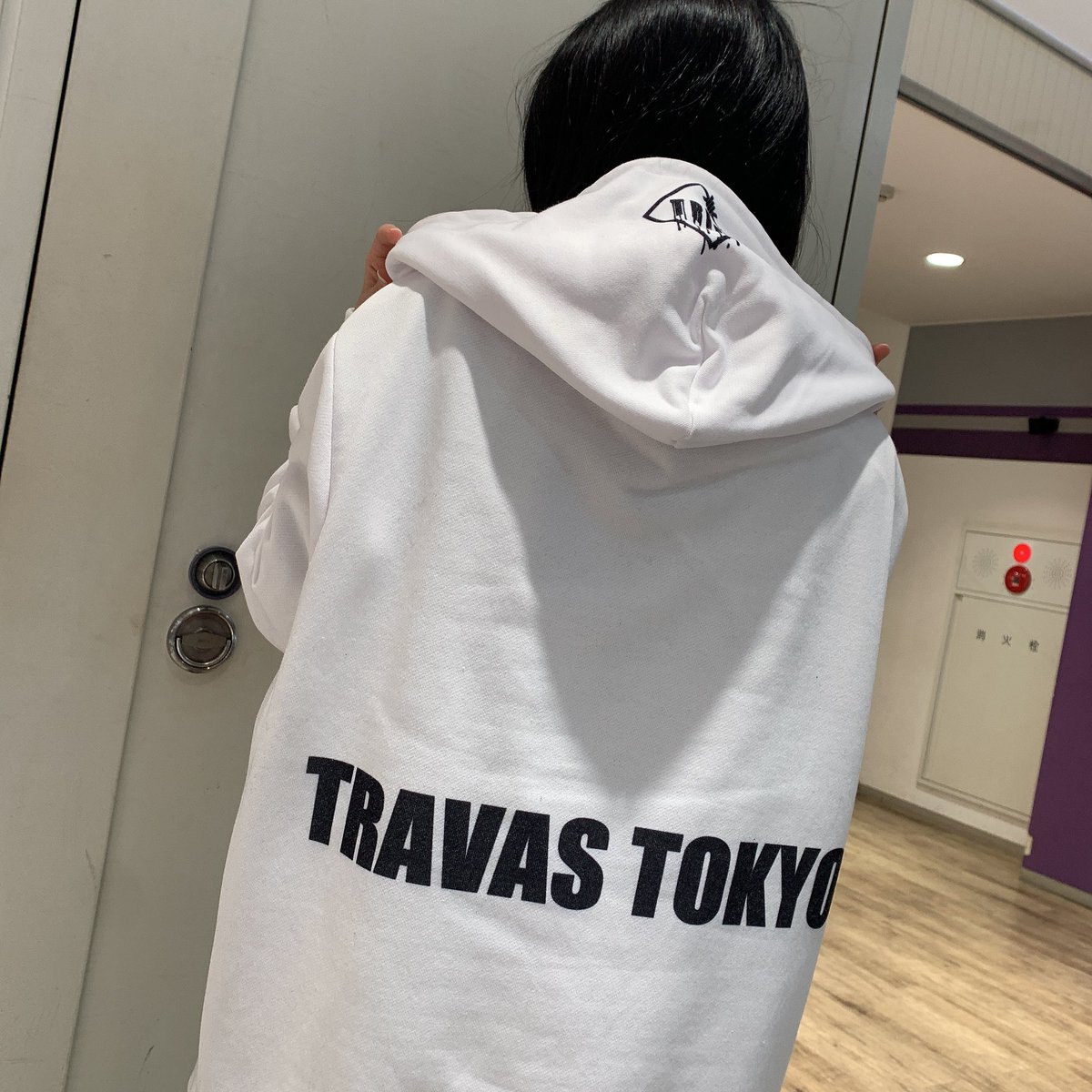 _memeguro's tweet photo. こんにちは😃
トラバスの🫀パーカー赤が映える❗️❗️
春先まで使えるのでオススメです👼
是非覗きに来てください〜❗️

 #CIVARIZE 
 #TRAVASTOKYO 
 #池袋 
 #PARCO
 #池袋PARCO https://t.co/iCvDwGrJ9M