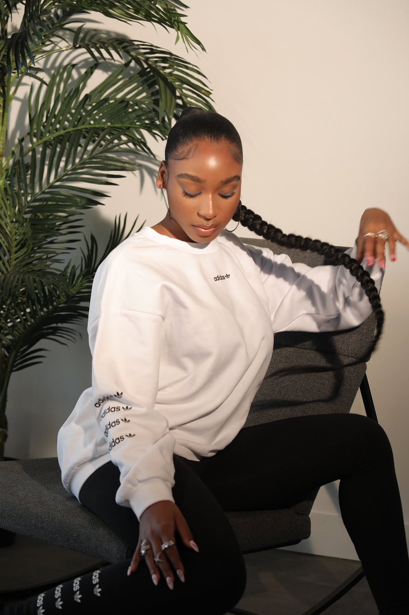 Normani's tweet photo. 🏁🤍 https://t.co/CWQ9YNJcjN