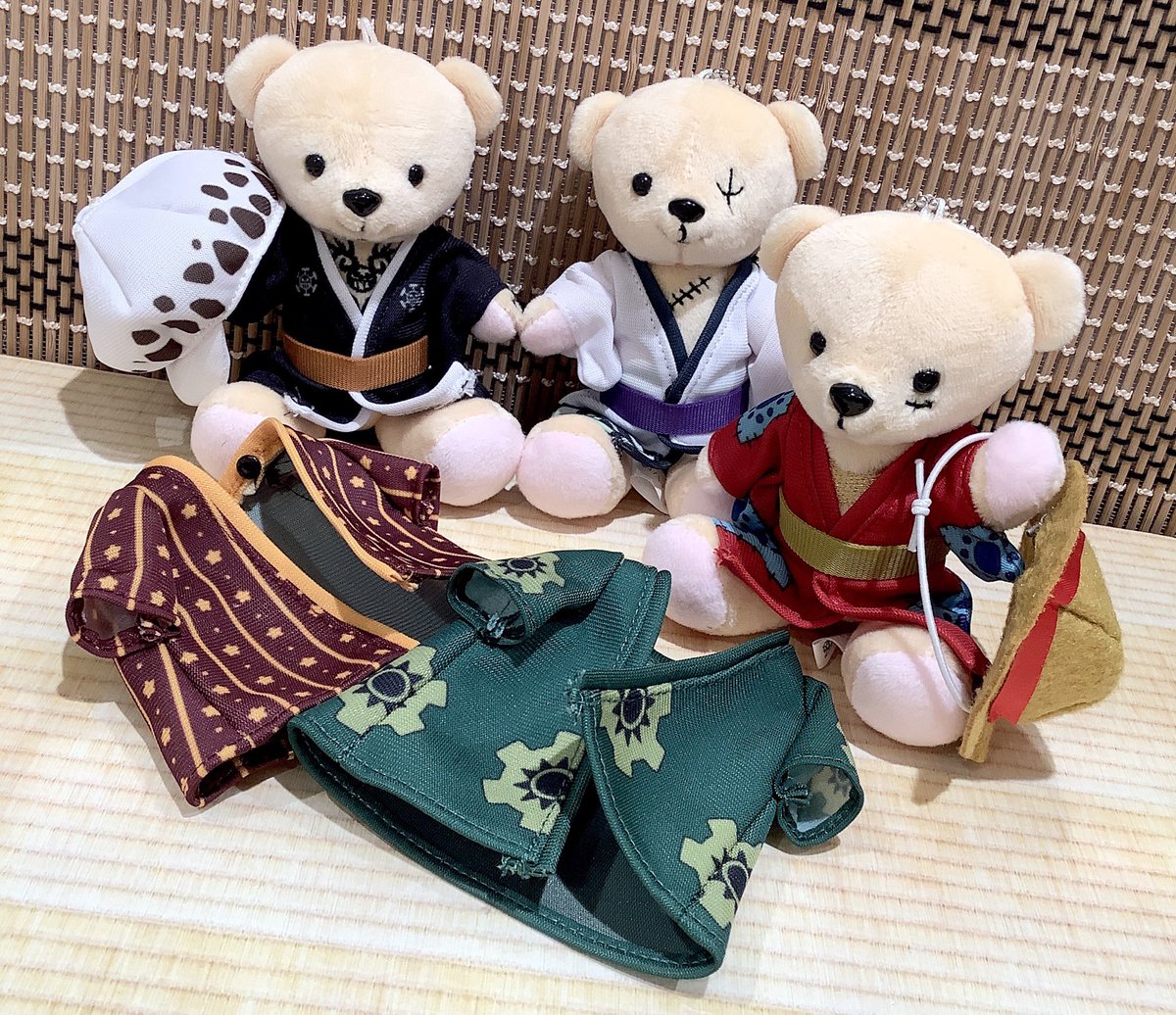 One Piece 麦わらストア梅田店 新商品 くまめいと ルフィ太郎 ゾロ十郎 トラファルガー ロー 各2 750円 税込 好評発売中 麦わらストア Onepiece One Piece 麦わらストア梅田店 新商品 くまめいと ルフィ太郎 ゾロ十郎 トラファルガー ロー 各2 750円 税込 好評発売中 麦わらストア Onepiece