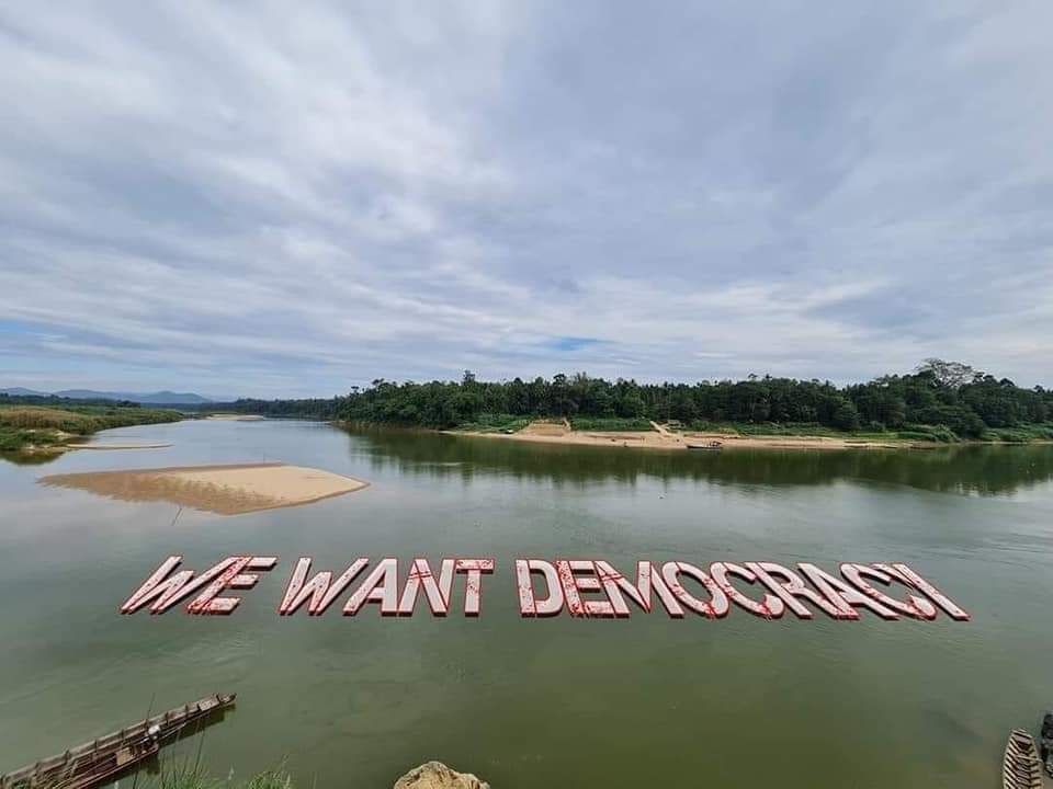 SUPPORT CRPH
This is the real government elected by the people of Myanmar.
#Feb20Coup 
#WhatsHappeninglnMyanmar