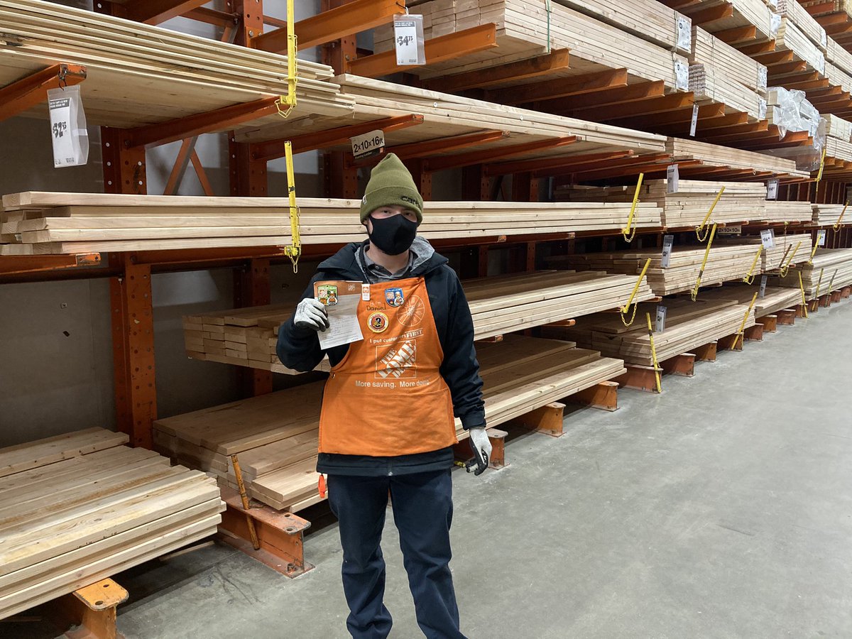 Recognized Daniel tonight- he keeps consistent high standards with PM recovery of D21/22 and always works safe!  A true #LanderLegend!  Thanks Daniel!  @JKirkHD @Ken_D19DM