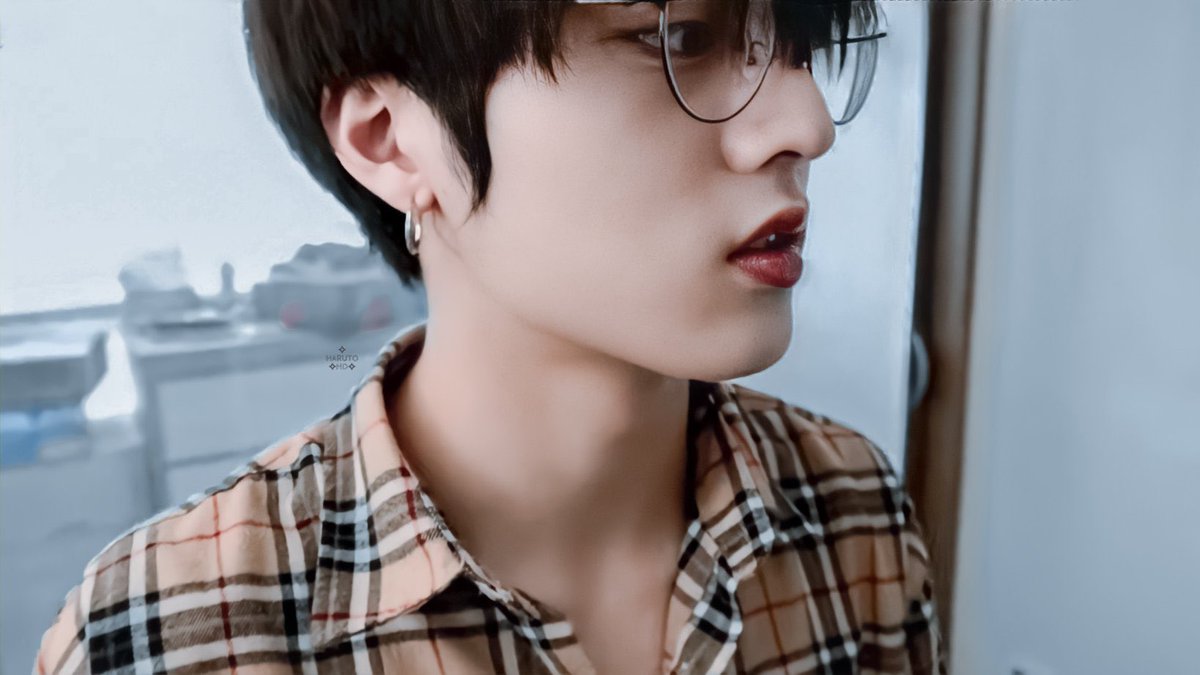 tinyzeqrn's tweet photo. ฮอตเนิร์ด ;-; https://t.co/s6OC9c4K3q