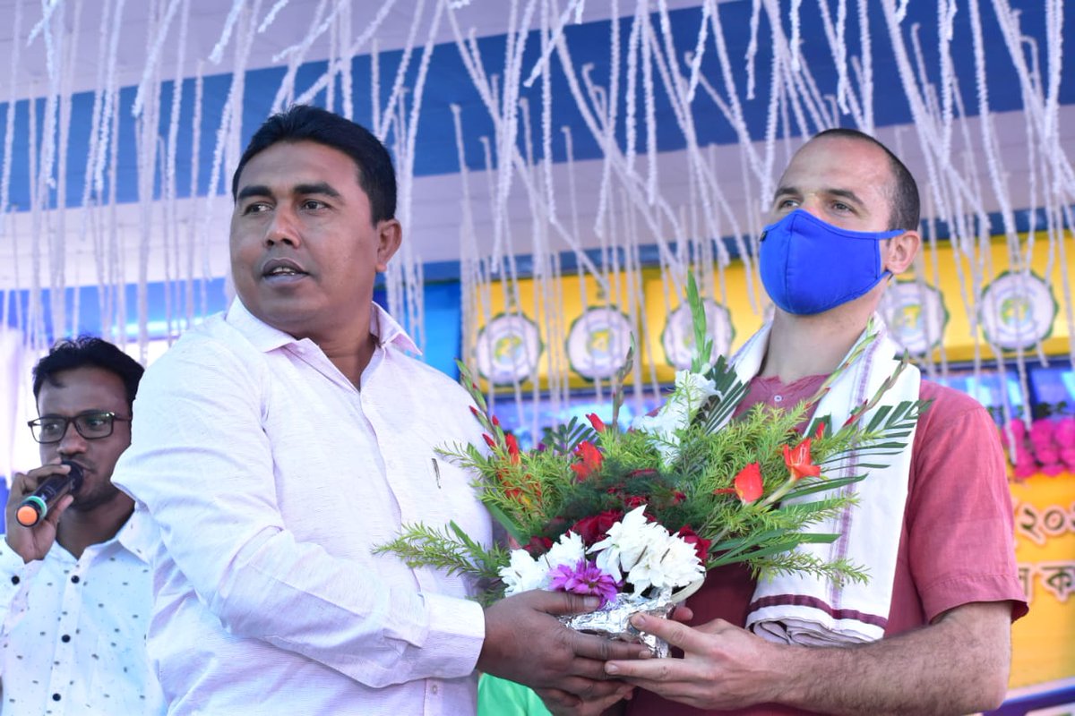 SahajhanSk's tweet photo. আজ ধামাখালীতে হরিনাম সেবা স��িতিদের নিয়ে কর্মীসভার মিটিং করলেন সন্দেশখালি বিধানসভার ভূমিপুত্র তথা বেতাজ বাদশা মাননীয় সেখ সাহাজাহান মহাশয়......!
উপস্থিত ছিলেন পশ্চিমবঙ্গ রাজ্যের ভারপ্রাপ্ত মুন্ত্রী তাপস রায় মহাশয় ও বিধানসভার চিপ নির্মল ঘোষ মহাশয়.......!

সন্দেশখালি বিধানসভা https://t.co/coZ1PUNeHj