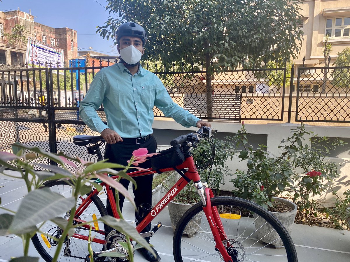 DrDilipSodha's tweet photo. Saturday #CarFreeDay 
એક દિવસ 🚴‍♂️ માટે

Cities across the globe are showcasing their commitment to clean and sustainable urban transport.

Let's work together for @BYCS_org goal: 50% of all trips by bicycle, by 2030. #50by30 Make a difference.

#BicycleMayor #Cycles2Work https://t.co/b3aAr6rOao