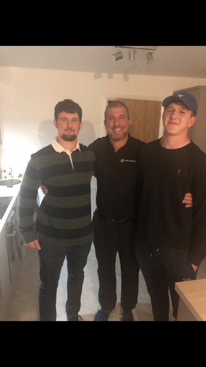 The first picture of me upset was the day before I attempted to take my own life for the first time and the second pic is a month later with my dad n big brother who are my idols they made me realise there’s a lot to life for