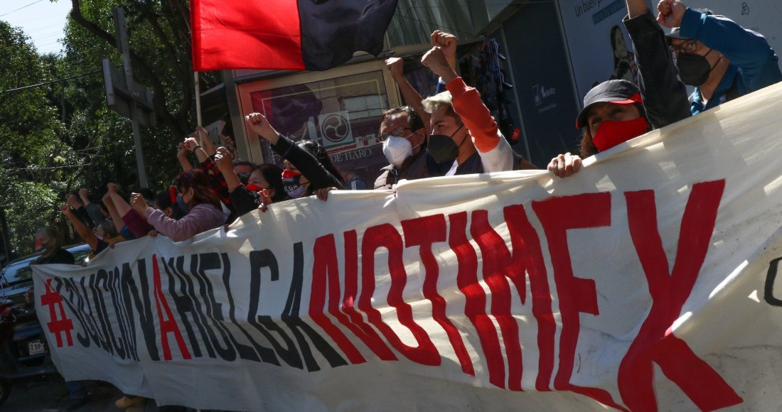 Les huelguistas de la agencia de prensa mexicana, Notimex, cumplen este 19 de febrero todo un año en huelga. Visibiliza su lucha,  silenciada por los grandes medios de la prensa burguesa.
comunistascuba.blogspot.com/2021/02/llamam…