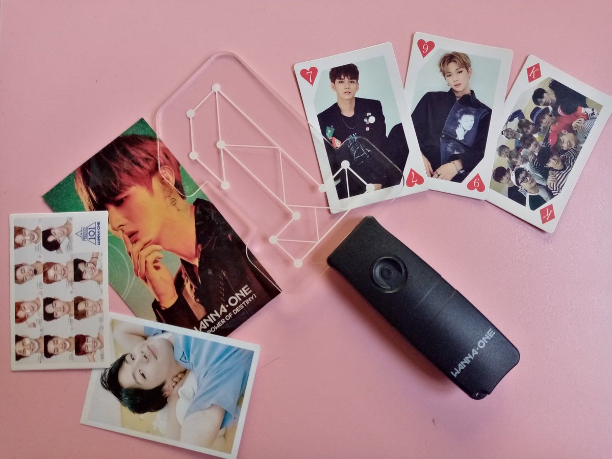 My first ever lightstick is here, my wannable heart is so happy!! Huhu. May pa freebies pa di ko inexpect. Thank you so much po <a href="/KDreamies/">✨KDream Shop✨</a>. 💖 #KDreamGA