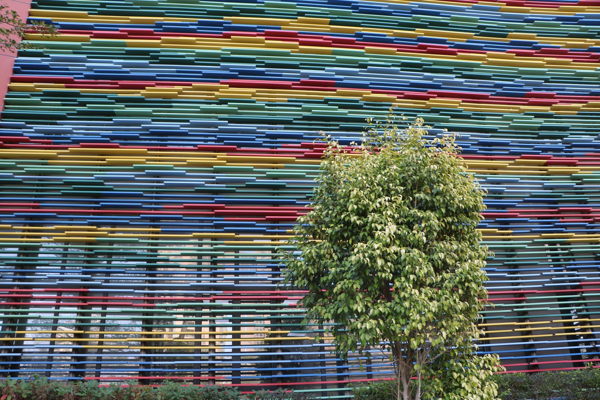 Lopochina's tweet photo. What do you think is the basis of good architecture? What is your favorite building facade design? Look forward to your answer.

#exterior #exteriordesign  #cladding  #construction  #building https://t.co/uooEdahlvE
