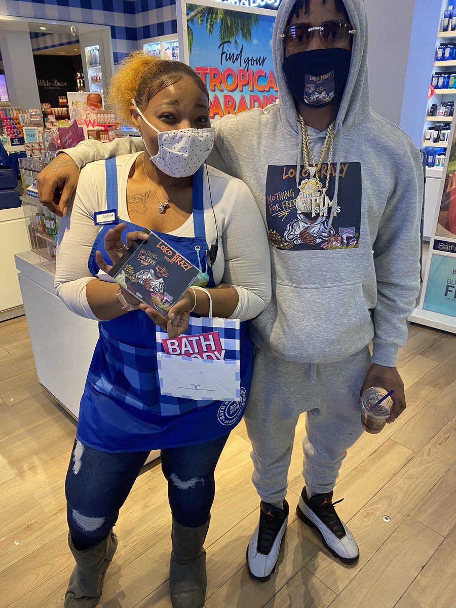 LokoBrazy's tweet photo. #LokoBrazy #LokoNation #CumberlandMall #ATL #Bday #0219 #NothingForFree https://t.co/R4BGX7HmXk