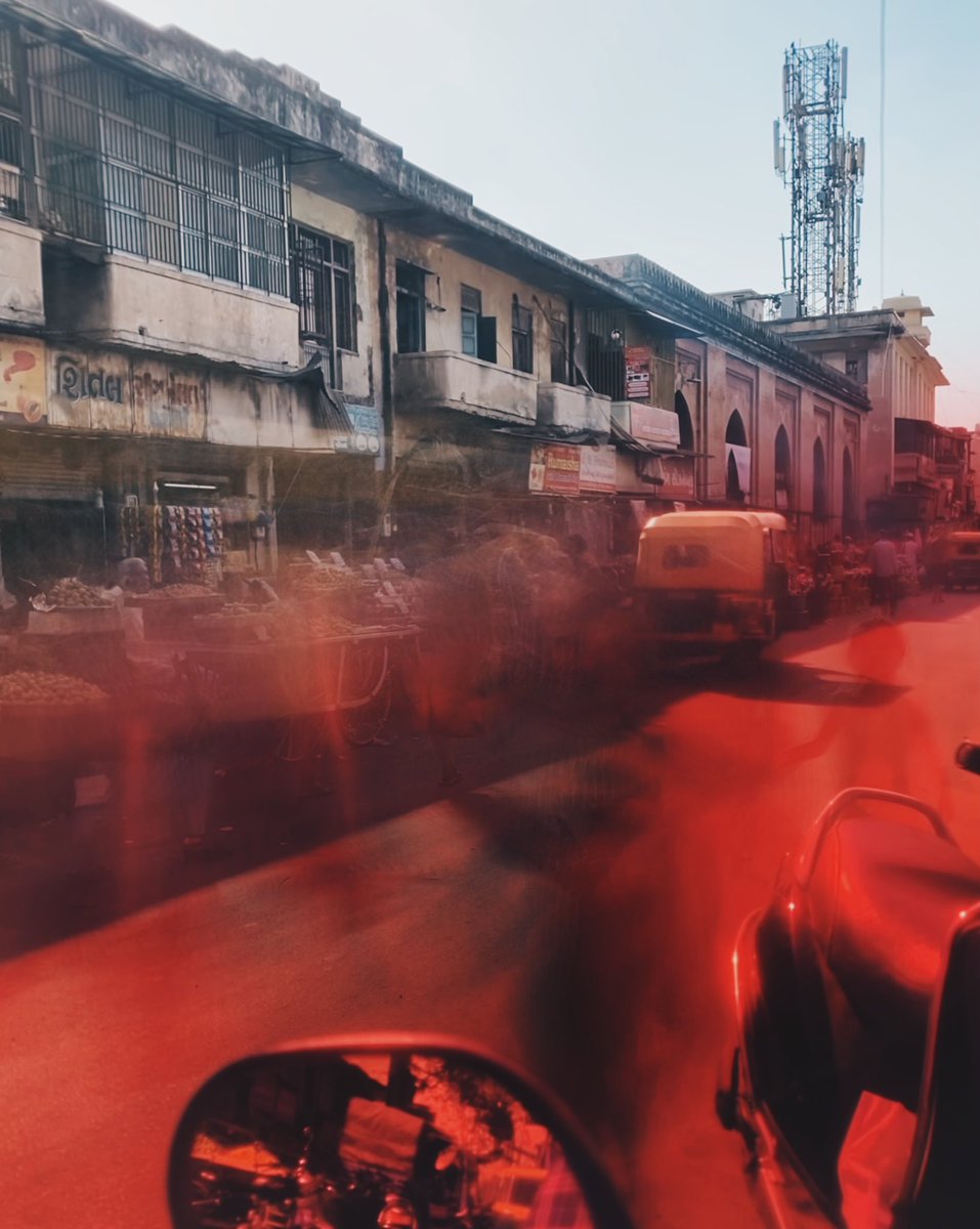 jashvasani's tweet photo. Long exposure is actually fun💥
#shotoniphone #longexposure #streetphotography #amdavad #vsco #vscostreets https://t.co/eo9DtORyH2