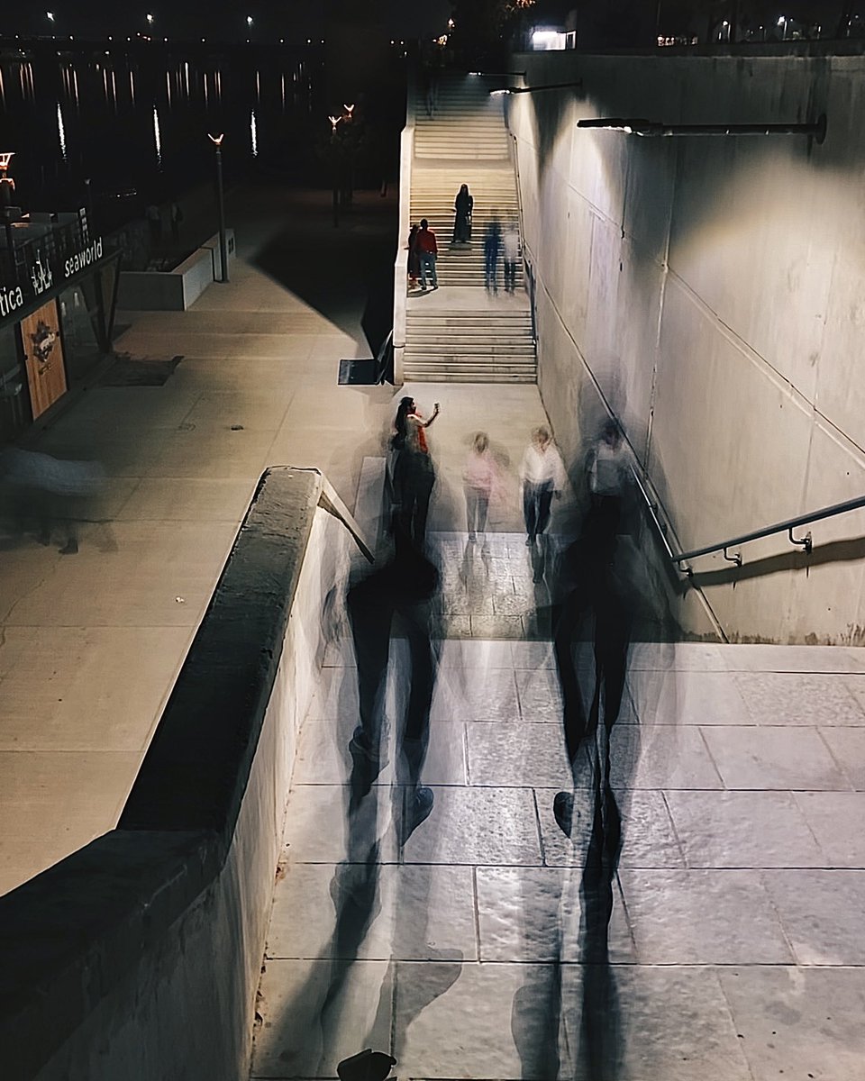 jashvasani's tweet photo. Long exposure is actually fun💥
#shotoniphone #longexposure #streetphotography #amdavad #vsco #vscostreets https://t.co/eo9DtORyH2