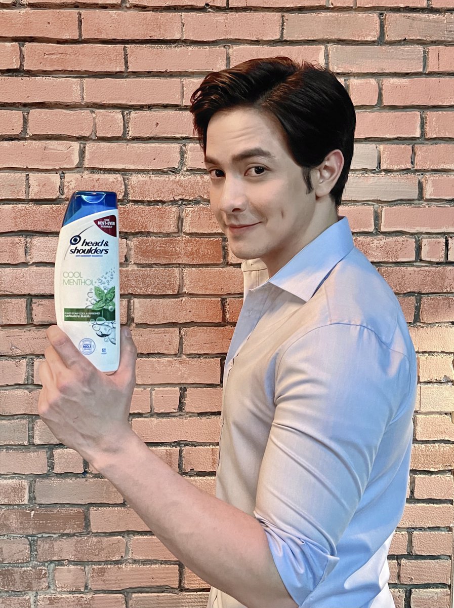 HeadShouldersPh's tweet photo. Always keep a cool head like @aldenrichards02 😎

Shooting may take a long time, but Alden keeps his head cool, dandruff-free and itch-free using Head &amp; Shoulders regularly.

Click link in bio to shop!

#HeadAndShouldersPH
#NoITCHuationsWithMyBAE https://t.co/eiZU7umYQV