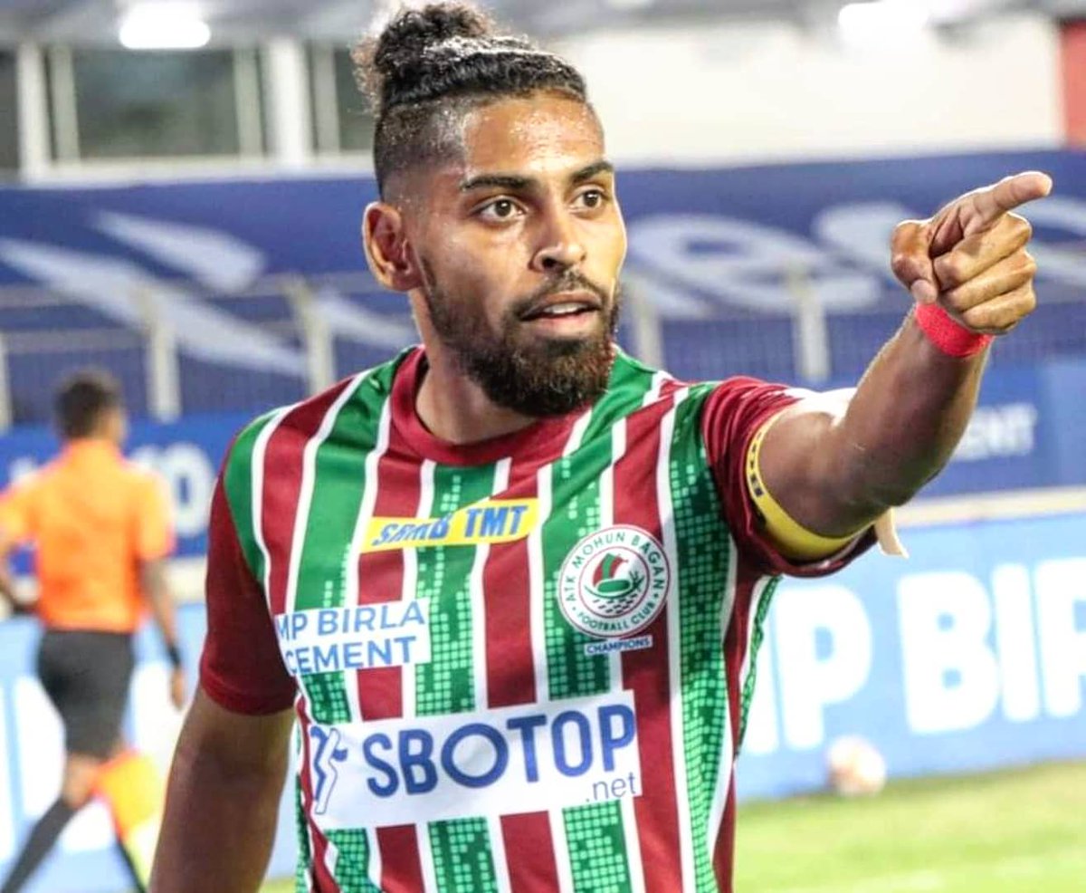 RoyKrishna21's tweet photo. This win is for you 💚❤ https://t.co/QOoH8vdjRJ