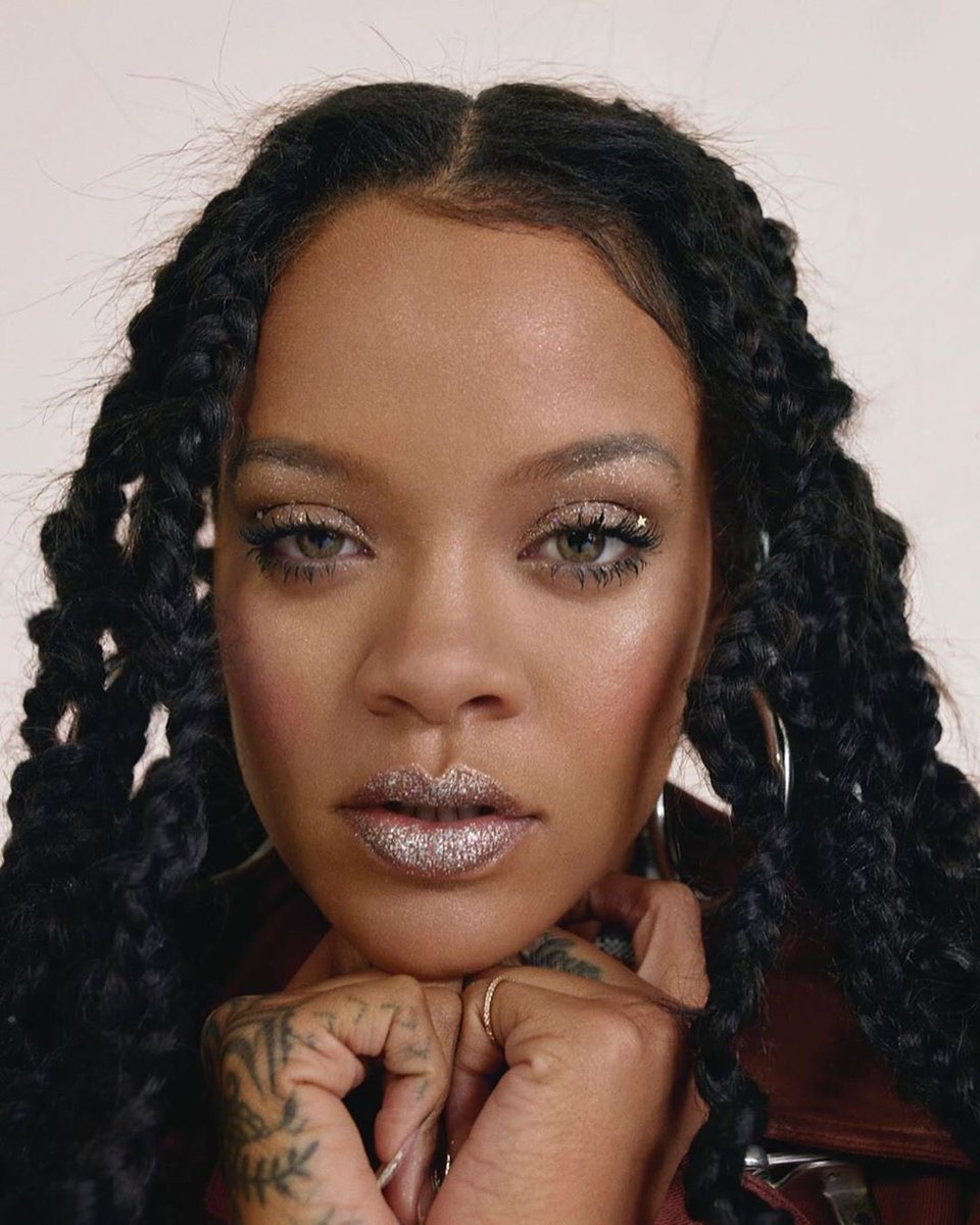 blkgirlculture's tweet photo. Happy 33rd Birthday to Rihanna 🖤🇧🇧 https://t.co/cBbPMHLyf2
