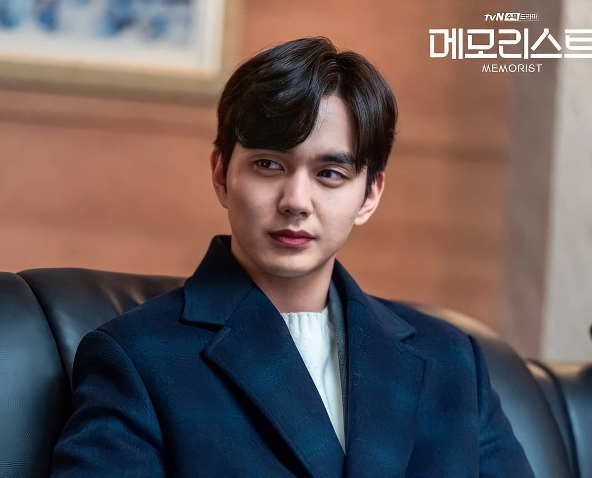 Ю сын-хо. Ю сын хо с цветами. Индекс популярности ю сын хо. Ю сын хо 2019. Актер ю сын хо.