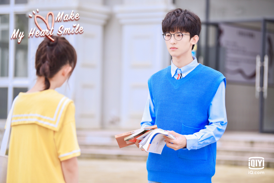 가장 좋은 시절을 가장 좋아하는 사람과 함께할 수 있다면 얼마나 좋을까요? 내일 오후 1시, #아이치이 에서 #박통박통희환니 전편을 보실 수 있습니...