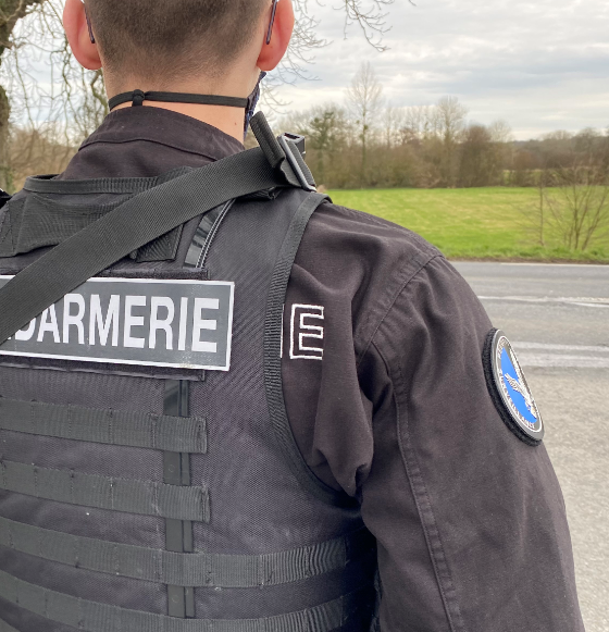 Gendarmerie_050's tweet image. D’IMPORTANTS MOYENS MOBILISES POUR RETROUVER UNE FILLETTE DE 7 ANS. Vendredi 19 février, sortie en groupe au bord de la mer à Carolles-Plage. Elora, sourde et muette disparait. Elle est retrouvée saine et sauve après tout un après-midi de recherches. Gendarmerie #UneForceHumaine