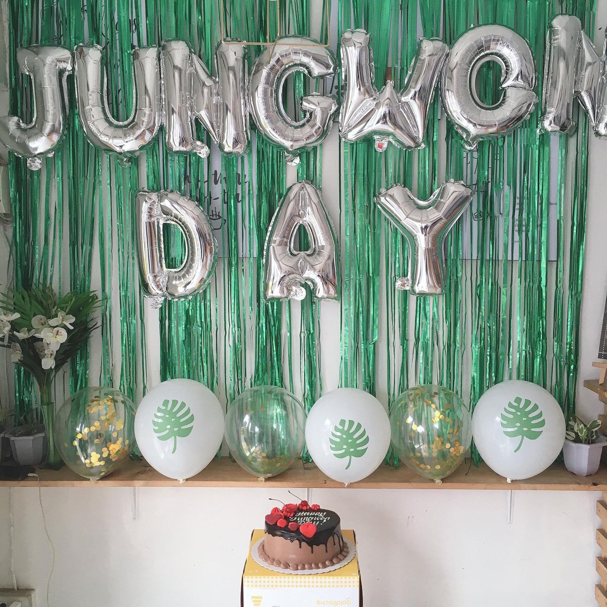 teamjungwon's tweet photo. [WONIELAND; Cupsleeve event]

Thank you, #ENGENE! For this successful event! We hope  you enjoyed staying in our magical land, the one and only, Wonieland! 'till next time 😉

#WONIELAND #JUNGWON #ENHYPEN @ENHYPEN_members @ENHYPEN https://t.co/0tk80wp14u
