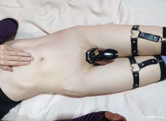 Hi~😍 I wish you a good rest and some fun~😏 My butt for you~☺💕 Rt if you fap on my photos or videos~😏💕<a href="/tag/femboy"class="tags"><span>#femboy</span></a>