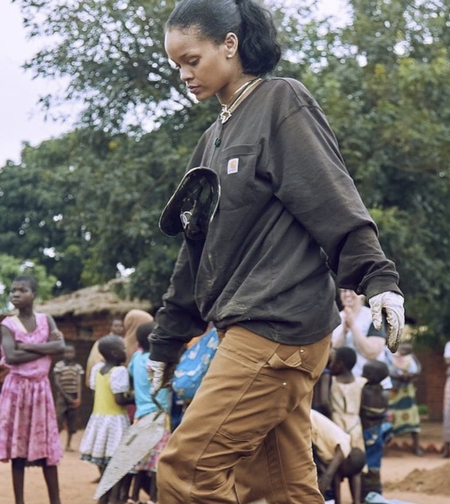 FentyStats tweet media