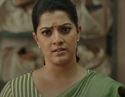 VampireTweetz's tweet photo. #Naandi : Stunning Performance Anna @allarinaresh Brilliant Comeback! New Concept #IPC211 💥👌🏻
That Response For @varusarath5 Entry 💥👌🏻
Gaining Huge Following In Telugu! Well Performance Mam ❤️
Watchble One ❤️
#NaandiReview https://t.co/jMb1VwXRab