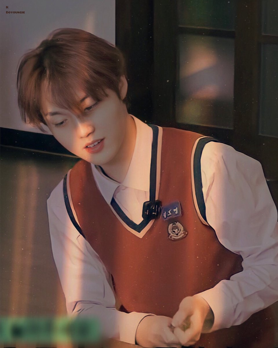 forKDY03's tweet photo. The sunlight is not brighter than Doyoung✨🐰
#김도영 #도영영 #ドヨン #DOYOUNG  #TREASURE #트레저 #YG도영 #도영 #KIMDOYOUNG @treasuremembers https://t.co/S5EUEsUjmH