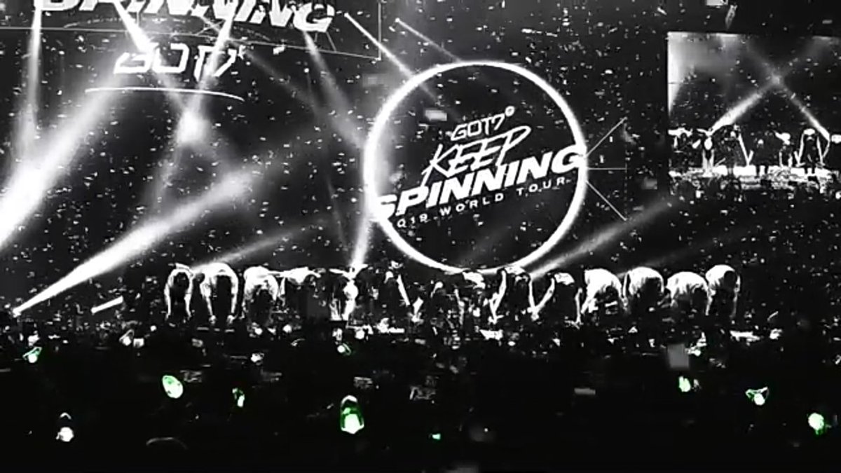 minimhokZ's tweet photo. #GOT7 : ของขวัญที่พวกเราเตรียมไว้ให้ทุกคนเปนยังไงบ้าง...?
🐥 : ....กรี๊ดดดดดดดดดดดดดดด!!!!
#EncoreWithGOT7 https://t.co/TNM0PtMId0