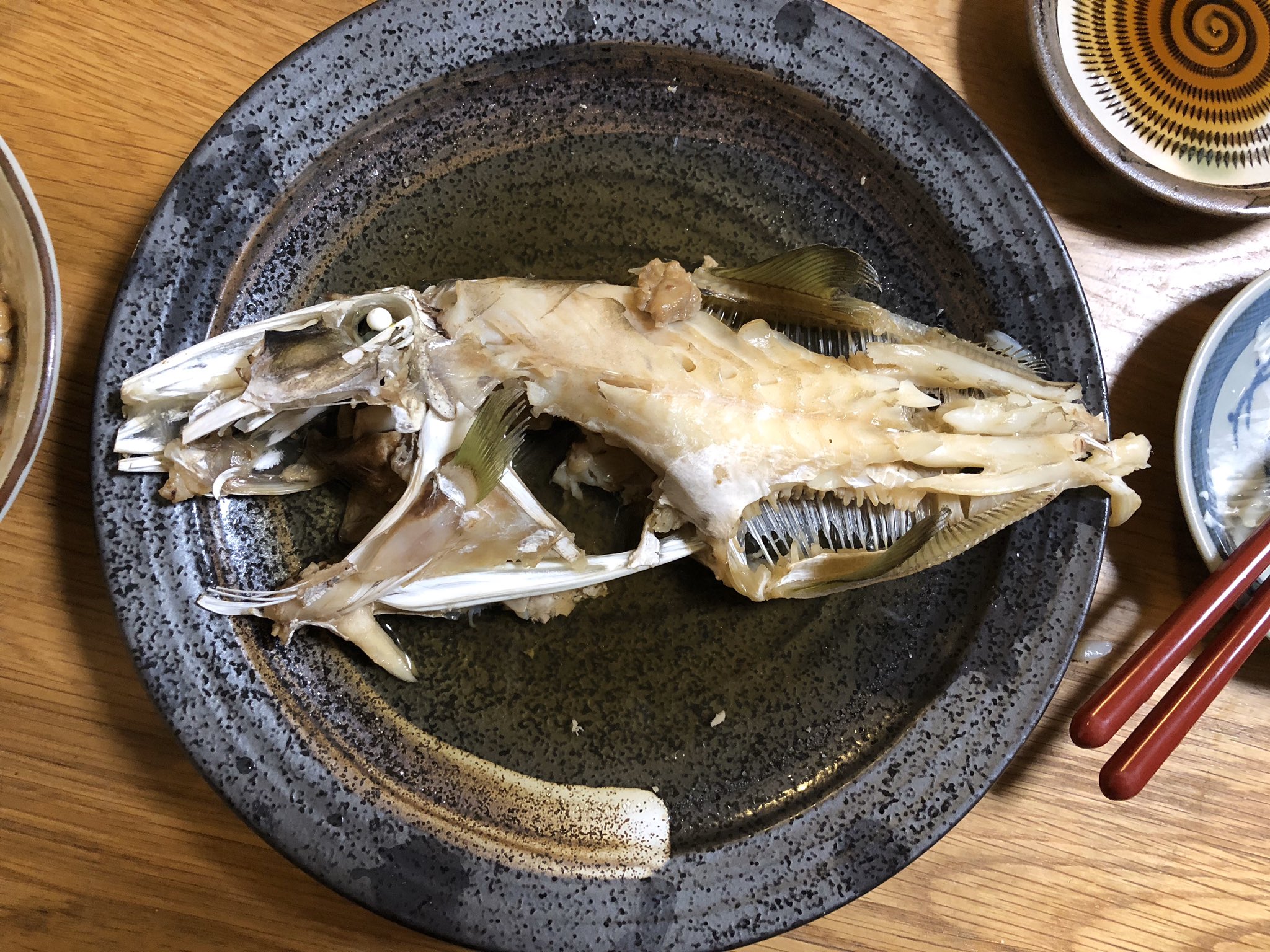 日本共産党 おちゆみこ 今晩の晩ご飯 ウマヅラハギの煮付け カワハギは食べやすくて 子どもたちにも大人気です 今朝 行商の人から購入しました 新鮮です 河原津 西条市 晩ご飯 ハギ T Co Vdnjken09u Twitter