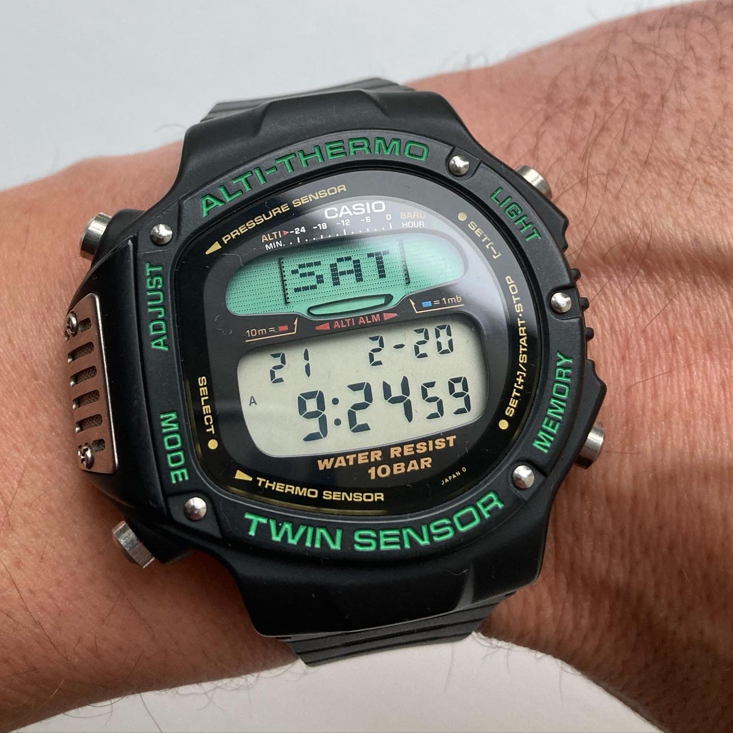Denny Rendra | Casio ALT-6000 Alti Thermo Vintage Digital