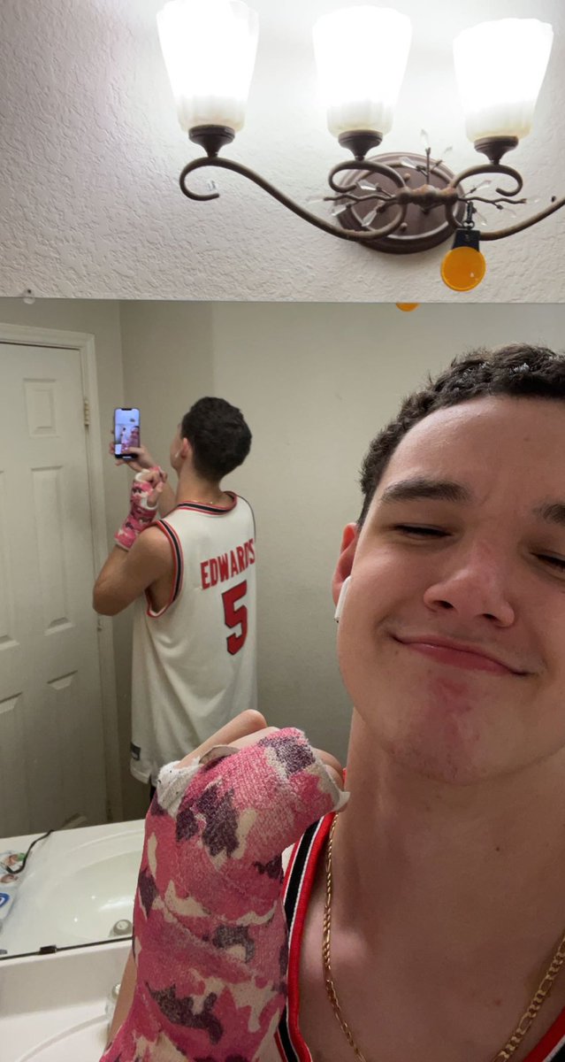 Seeing Anthony edwards put his nuts over dudes heads