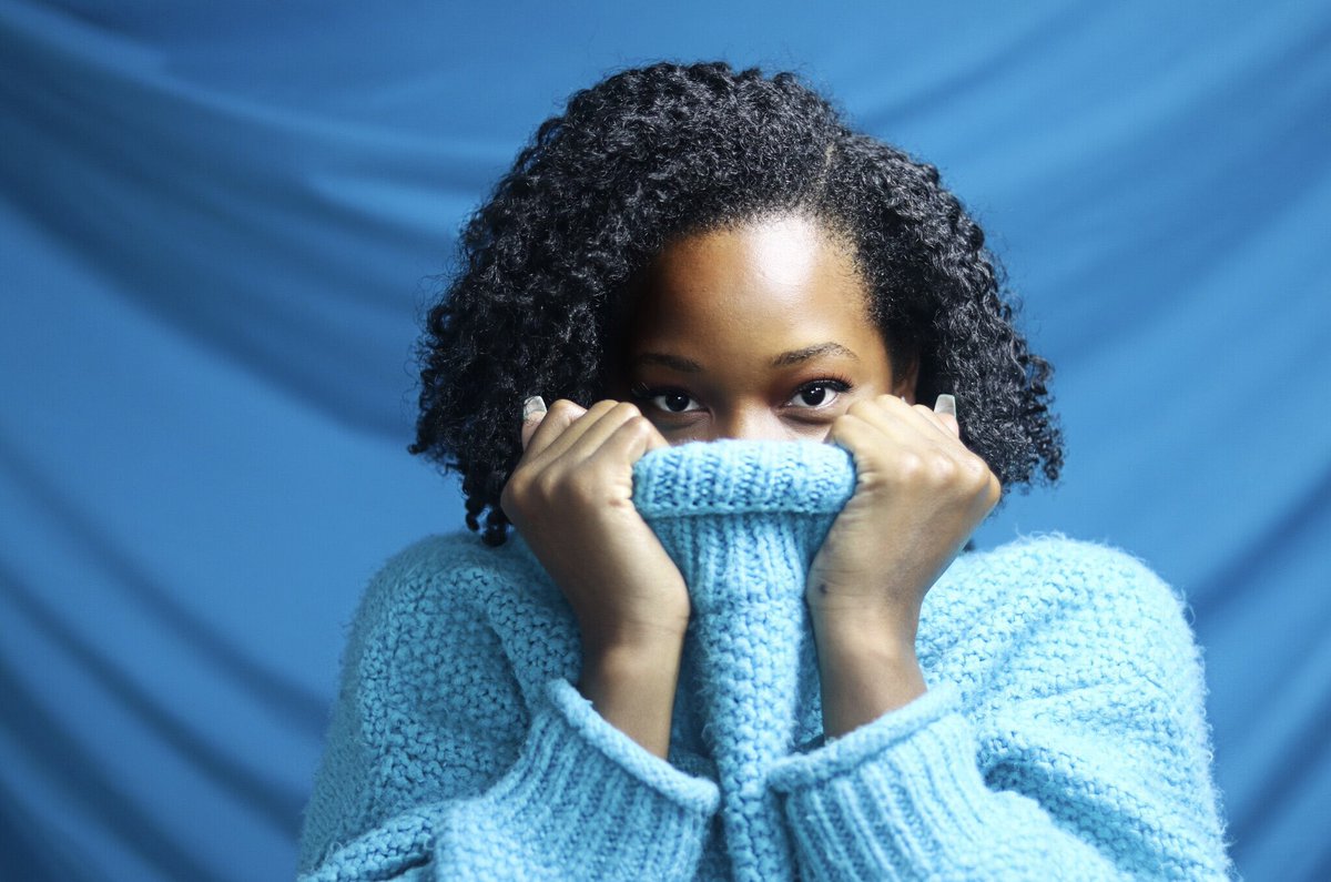 jameliafanlove's tweet photo. @Jamelia has a wonderful website where you'll find videos on Afro Hair,Beauty,Parenting,Mental Health, Wellbeing,Home Education,Cooking &amp; more! Check it out https://t.co/v5azMeWuxa 💯#melanin #melanated #brownskin #naturalhair #4chair #turtlenecksweater #hidingface #britishwoman https://t.co/N1xKoWGsKa