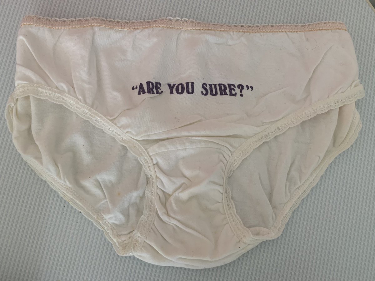 madchen's tweet photo. Anyone else got a 25-year-old (unworn) pair of #pulp pants at the back of the knicker drawer? #differentclass #commonpeople https://t.co/4d3iQaXqtp