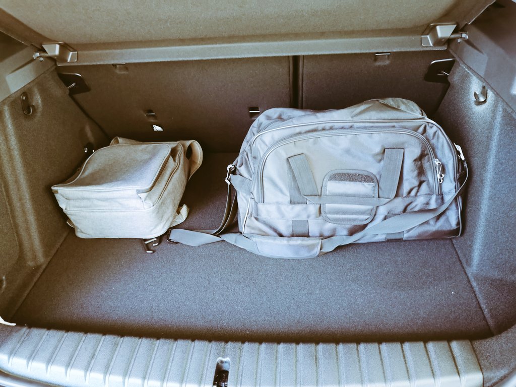 ShakesRampedi's tweet image. Good people...

Unfortunately I won't be able to cover the #DStvPrem games today

Making my way home to Limpopo, things I need to attend to 😃

Will be back tomorrow 💪🏽

Enjoy the football ⚽🔥

#DStvPremiership #PTFWS