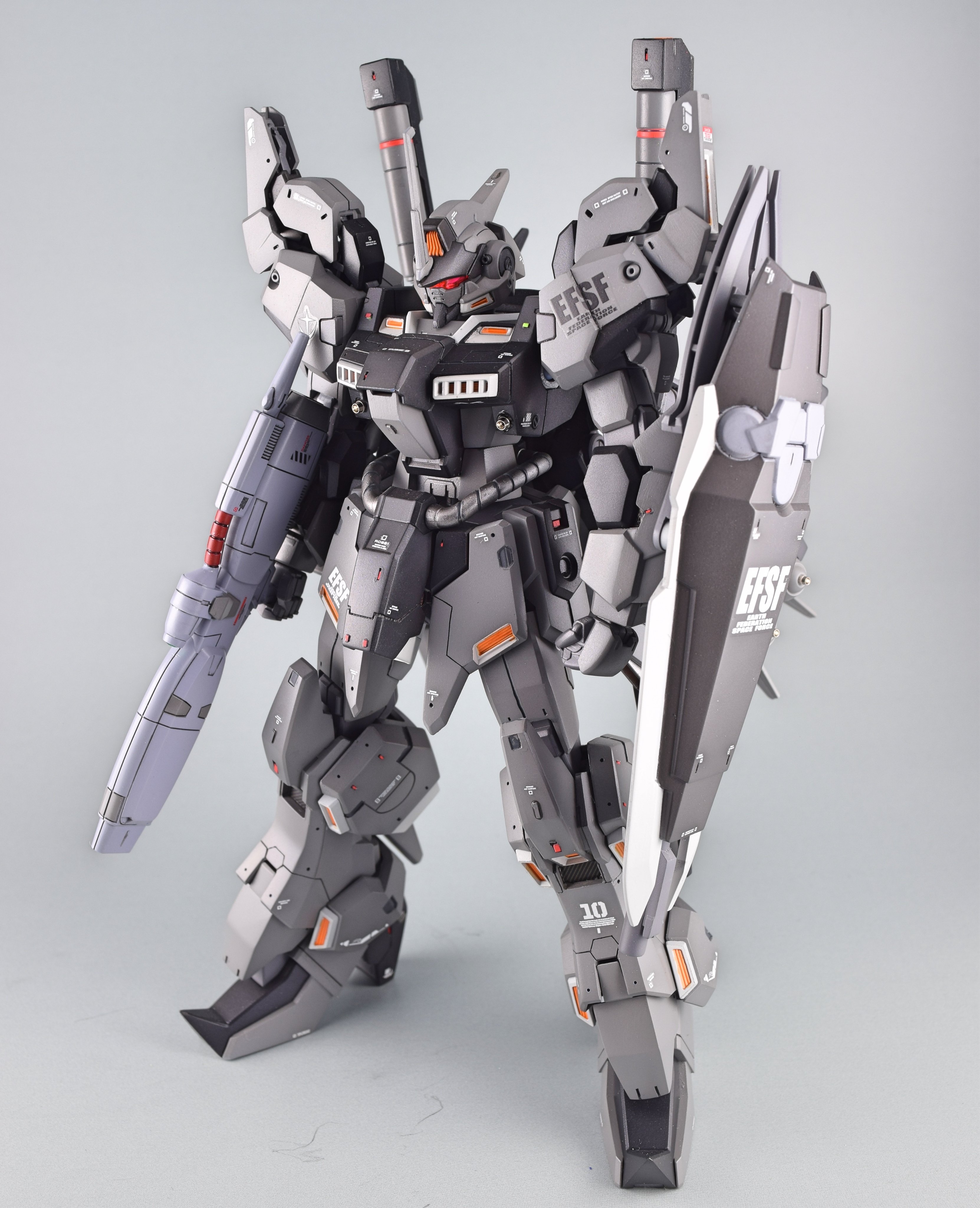Amazon.com: BANDAI HGUC 1/144 AMX-018 [Hades] TODESRITTER