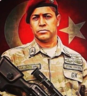 İyi ki doğdun Ömer Halisdemir
Bugün, #15Temmuz FETÖ'cü hain darbe girişimine sıktığı kurşunla ilk darbeyi vuran kahramanımız #şehit #ÖmerHalisdemir'in doğum günü. Şehadet makamına gözünü bile kırpmadan yürüyen şehidimiz Ömer Halisdemir, iyi ki doğdun. #Kahraman