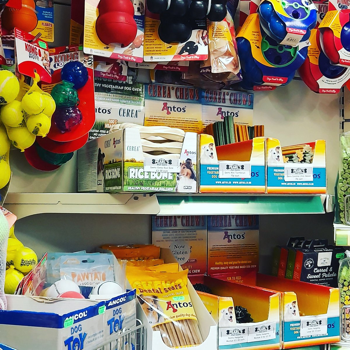 PEARLSPetCare's tweet image. #LoveYourPetDay2021 #BeMoreLocal #SupportLocalSmallBusiness #ShopSafeShopSmall #SupportTownCentreBusinesses 
Treat your #dog to toys to play, fetch and break the boredom, treats are #meatfree #glutenfree #dentalcare #trainingtreats 
Storage Jars and Tins to keep treats in!