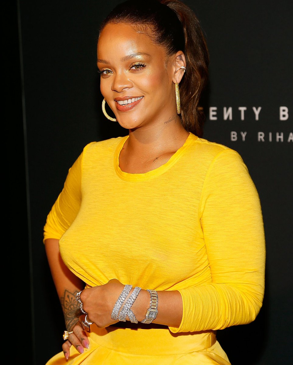 PauseHerTweets's tweet photo. Happy Birthday @Rihanna

Wishing more life and more success to the Fenty Boss!!! https://t.co/cXps5iNh73