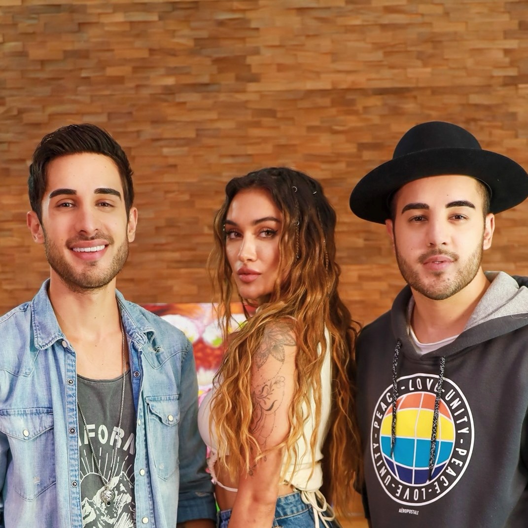 radiocns's tweet photo. A #galera pediu e #Melim está na parada! #AsMaisPedidas na #CNS ► https://t.co/RGoQ6aAIOn

#AmoresEflores  #Aradioqueligavoce #Canoas #hitz #NowPlaying #webradio #FiqueEmCasa
#radioonline  #FanáticosPorMúsica #Sabadou #saturday #sabadão #boracurtir #sábado  #pediuTocou #bomdia https://t.co/dqM8Zb4Xr3