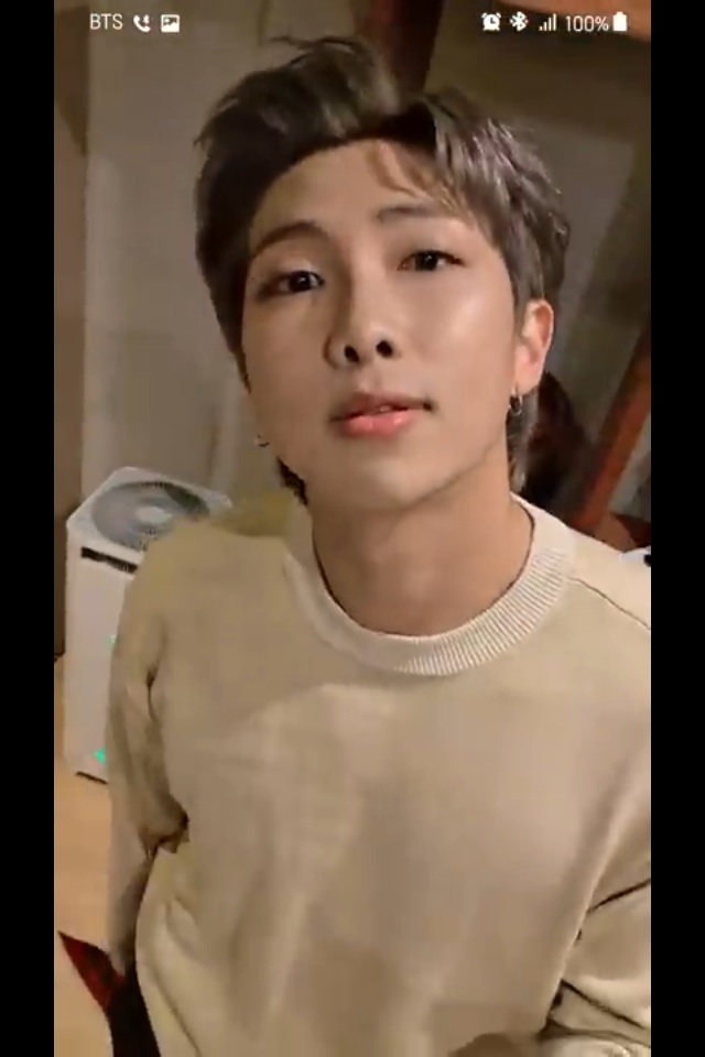 Üyeler bu tatlılığa nasıl dayanabiliyor merak ediyorum ekranı ısırmama ramak kaldı😁😁😁😁😁😍