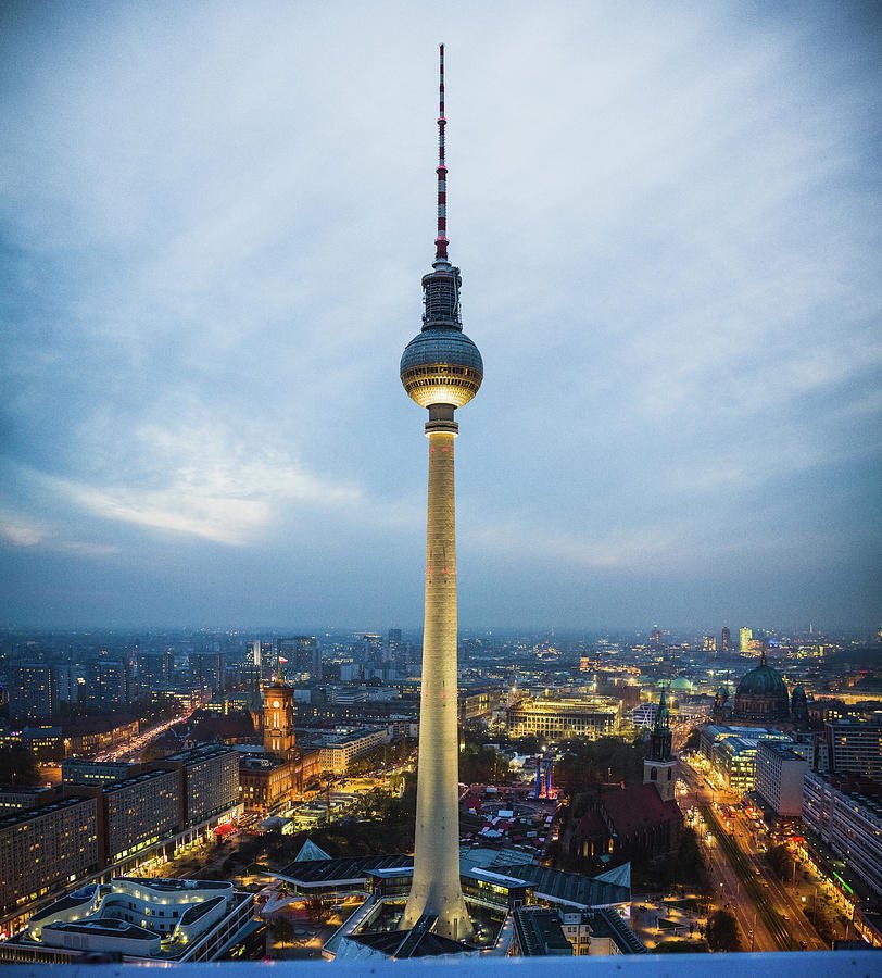 Germany has Berlin Tower, We have Lotus Tower 🇱🇰 🇩🇪 #SriLanka #LotusTower instagram.com/anushka.eranga @DJIGlobal #MavicPro2