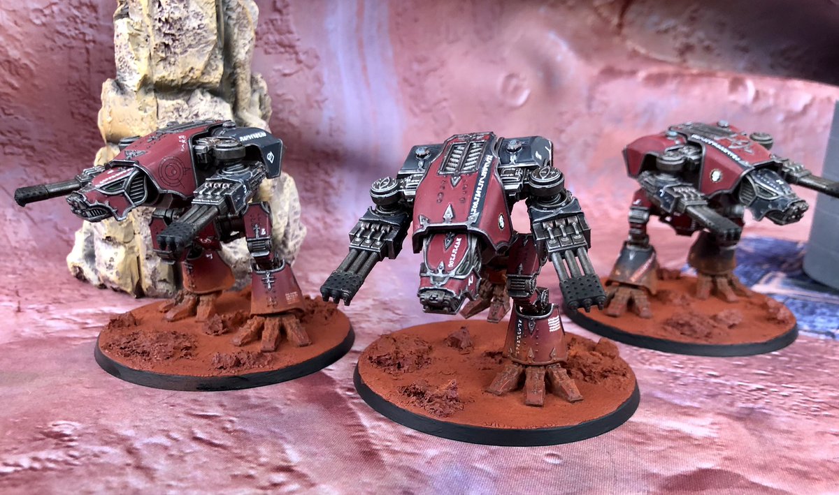 BenDavy8's tweet photo. First 3 Warhounds finished for my Legio Discipuli, means I’m 2 warhounds away from finishing my Legio for #atclashofthetitans It’s meant to be a 3 month challenge in 3 weeks.... well I have a plan for that don’t worry. More on that next week. #WarhammerCommunity #AdeptusTitanicus https://t.co/aqpVCmmiF2