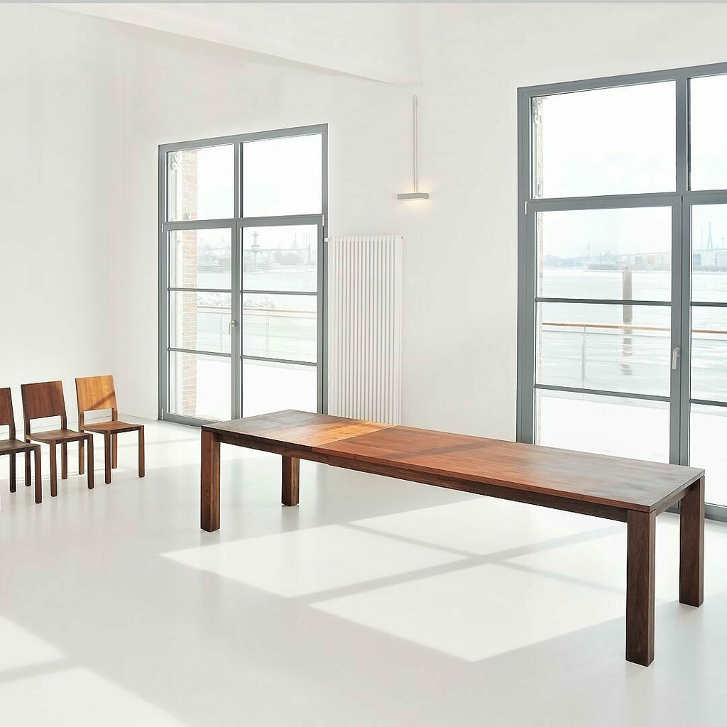 vitamin_design's tweet image. #extendabletable LIVING BUTTERFLY Extension with one or two butterfly leaves. #tischdesign @gg_designart #designshowroom #hamburg @modumshop.de
The #table legs always remain at the outer edges and consequently they do not change anything of the timeless … instagr.am/p/CLhWvQMhk5I/