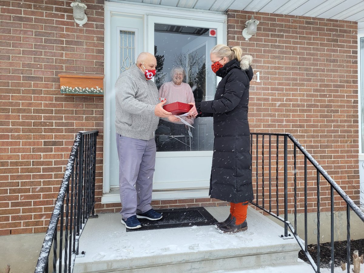 cathmckenna's tweet photo. Mr. Gaetan Secours was the first RCMP officer to raise the new Canadian flag in 1965. It was an honour to deliver the 🇨🇦 that flew over the Peace Tower on Feb 15, 2021, to Mr. Secours, an #OttawaCentre constituent. We thank and appreciate you for your years of service. https://t.co/9x0roOpTnv