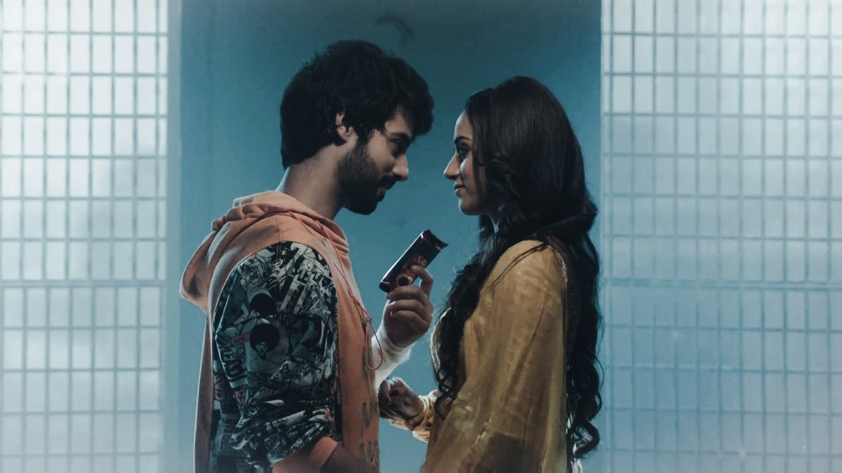 _habibtea's tweet photo. I've said this before &amp; say it again, whoever is running the YHC/Rusha &amp; the appreciation tweets account, I LOVE YOU GUYS! ♥️😭
Not everyone owns a fp on insta but you guys make sure that our tweets reach them ♥️ *big hug*

SAME SLOT FOR YHC 

#STARPLUSPROMOTEYHC https://t.co/2vRkGqbtyg