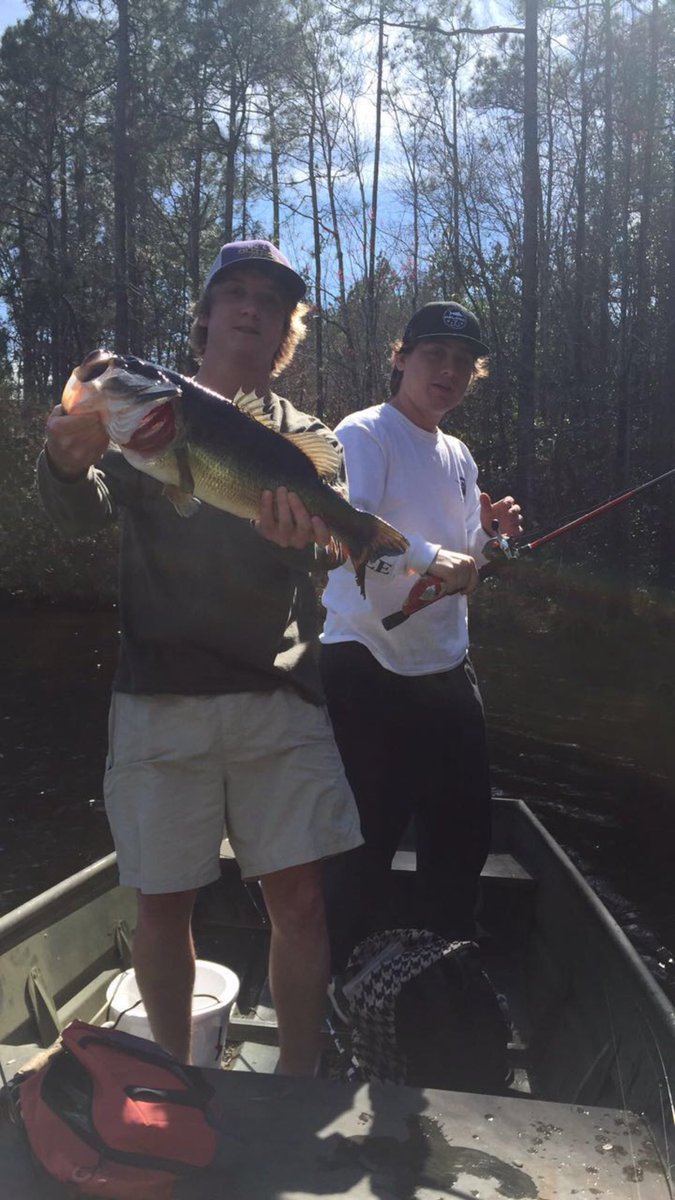 lil____will's tweet image. Happy birthday my dawggg about time to teach you how to fish again @mitch7510
