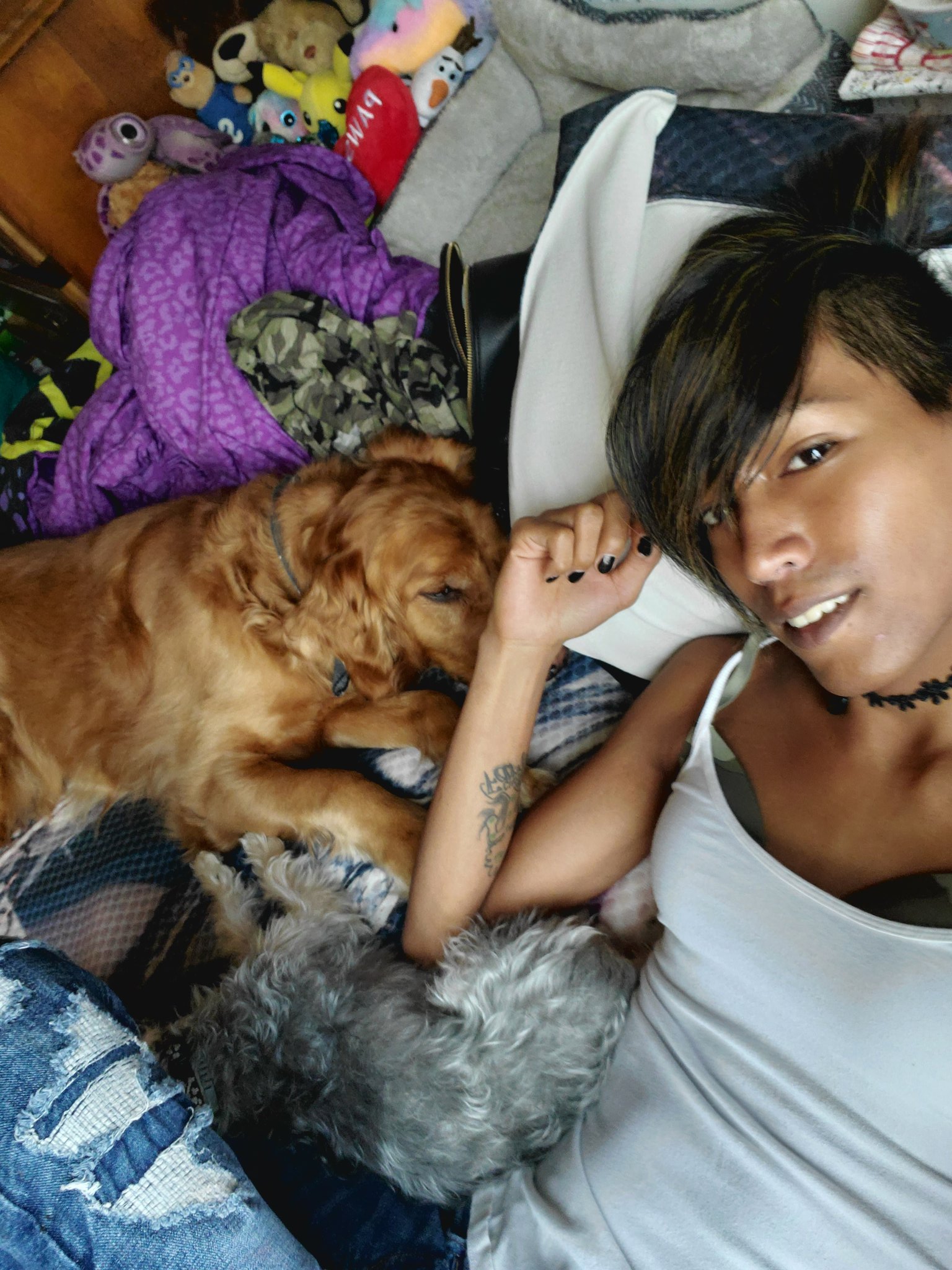 Starting the morning off with cuddles ?
@tvbunni @KymmyHarper
#furbaby #morning #femboy https://t.co