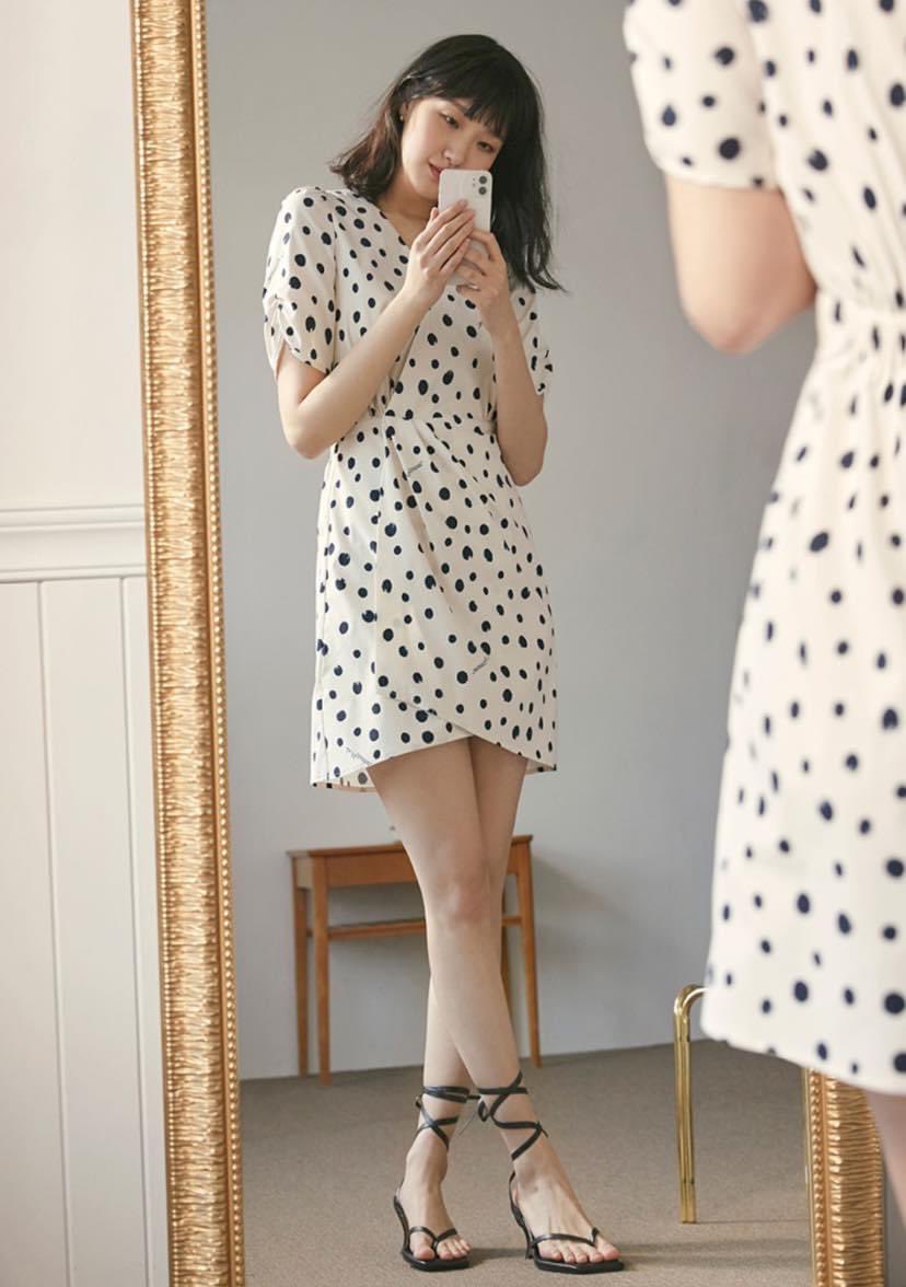 BinibiningG1's tweet photo. So pretty!!! More of this please, Kim Go Eun!!!!!! 😍 https://t.co/LNgSAO2qs0