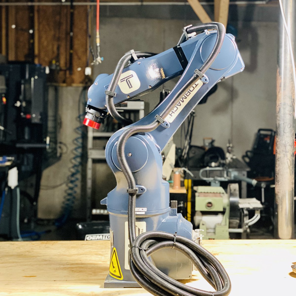This just arrived... I think I know what I’m going to do first, but if there’s a better idea I’ll do that instead. What do you think would be an awesome application of a #tormach 6DOF robotic arm?